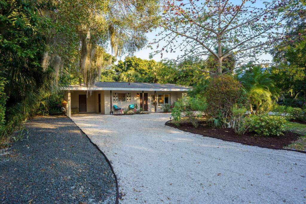 Beautiful Glam Mid-Century 1 Block From Sarasota Bay With Firepit Villa Eksteriør bilde