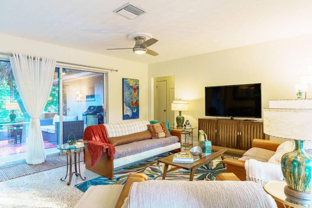 Beautiful Glam Mid-Century 1 Block From Sarasota Bay With Firepit Villa Eksteriør bilde